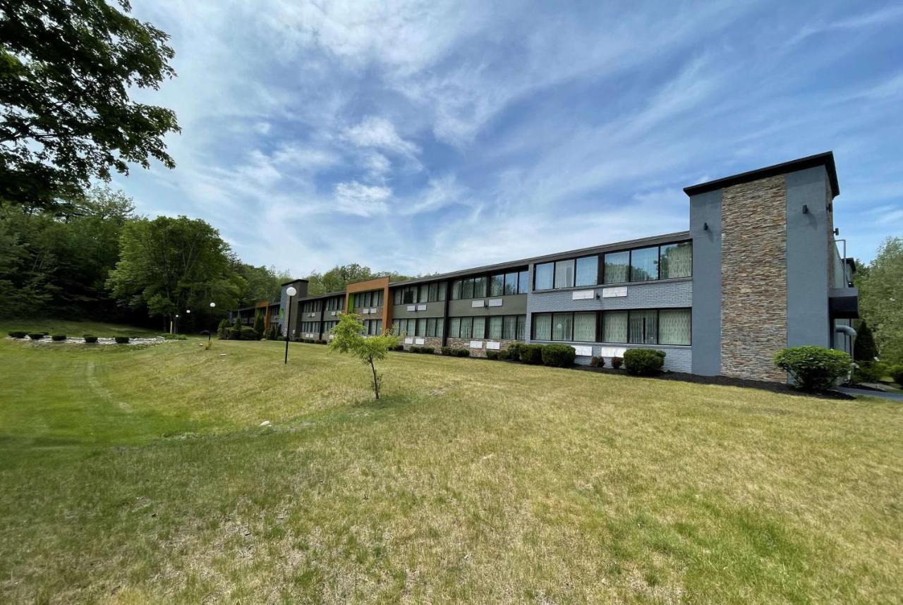 Wingate By Wyndham Lake George Eksteriør billede